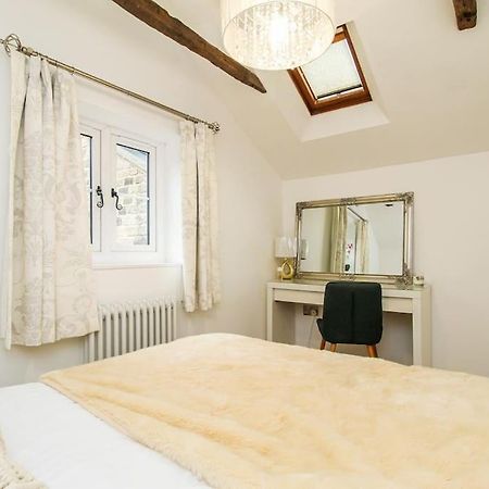 Millstone Cottage Newmillerdam Hill Top Extérieur photo