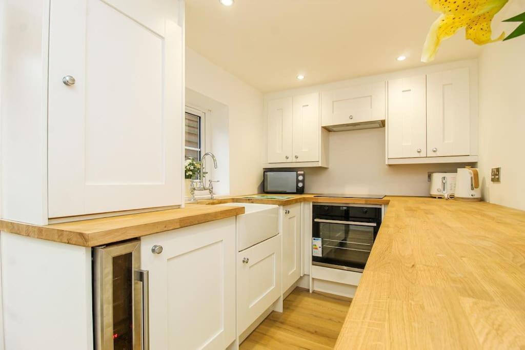 Millstone Cottage Newmillerdam Hill Top Extérieur photo